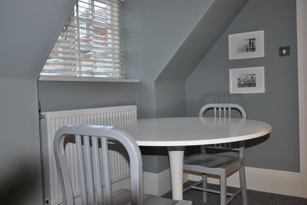 Montpellier House Bed and Breakfast Newport Pagnell Eksteriør billede